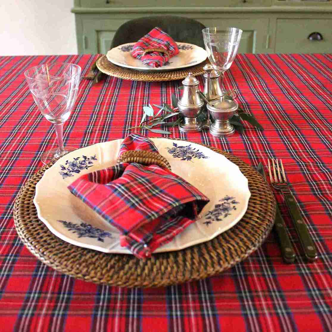 Rood tafelkleed en servetten met tartan print - Bamar Lifestyle