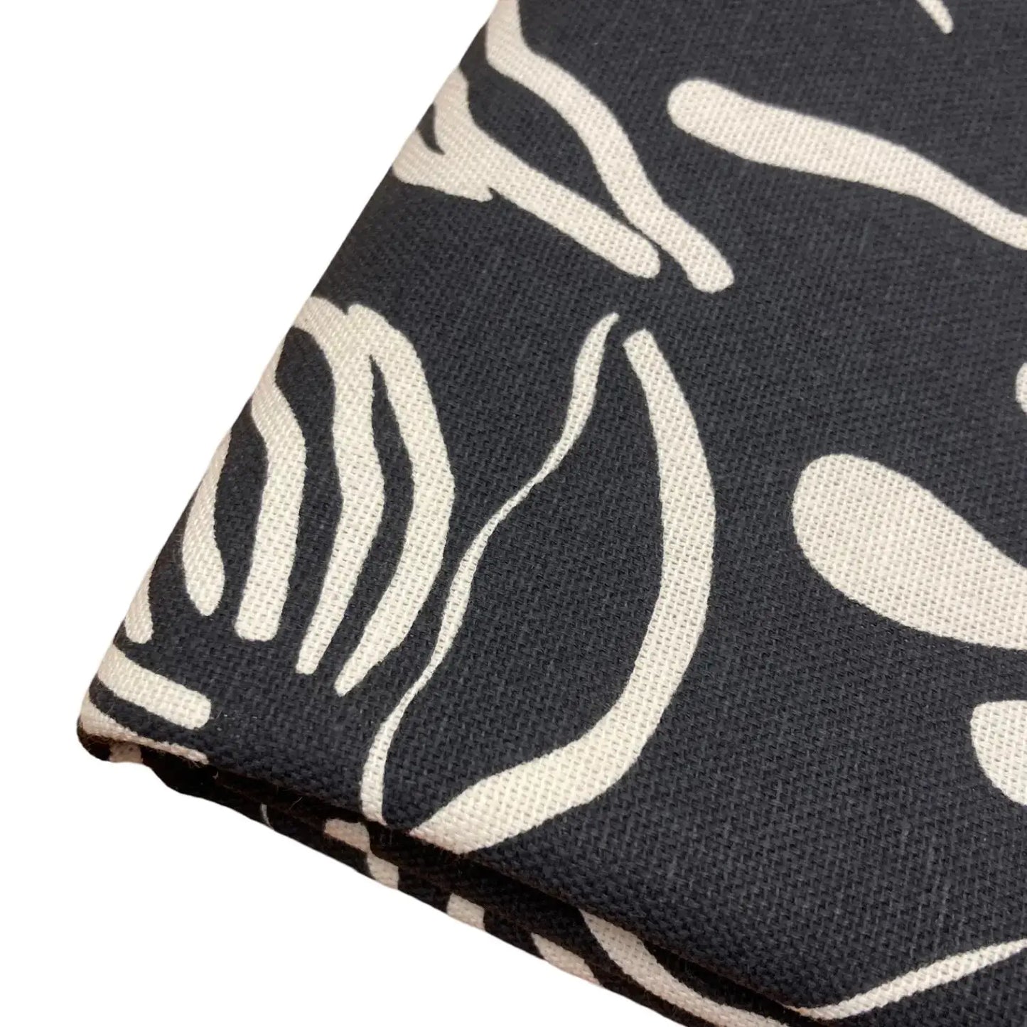 Zwart Modern Tafelkleed Labrera - Bamar Lifestyle