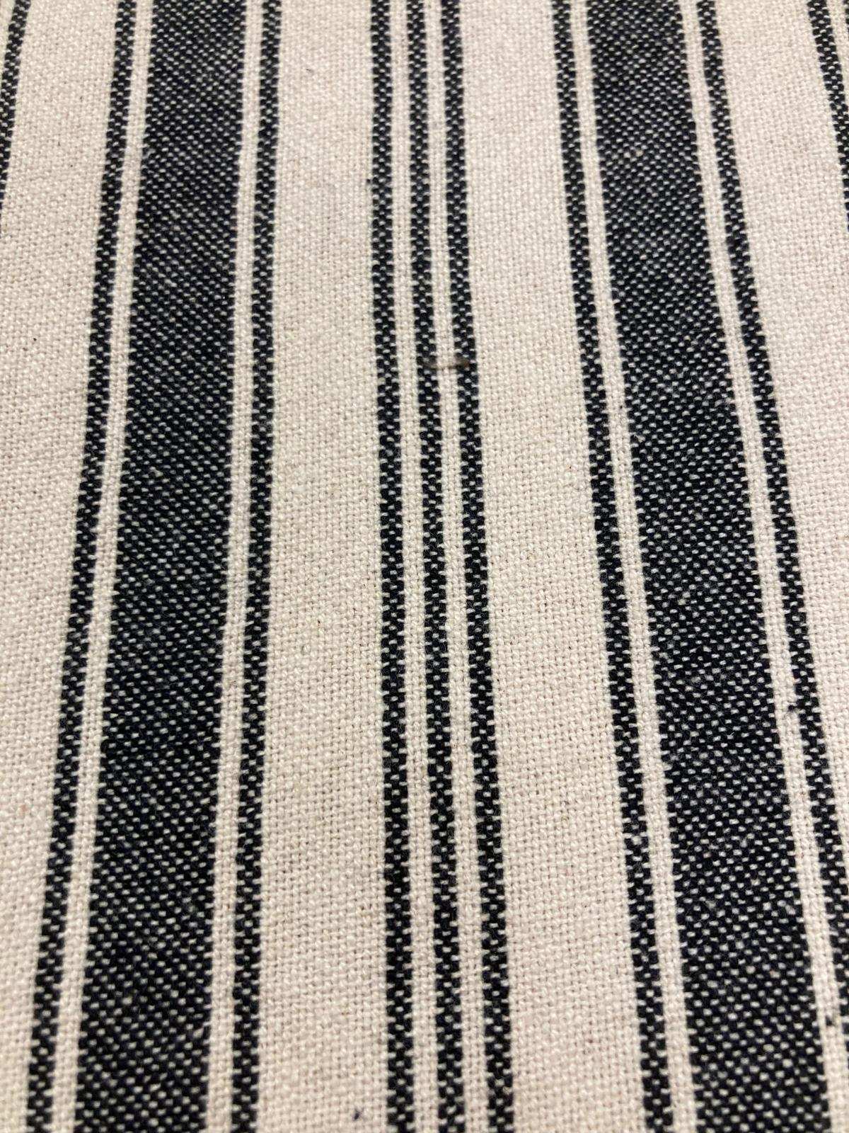 Bovenaanzicht gestreept antraciet stof