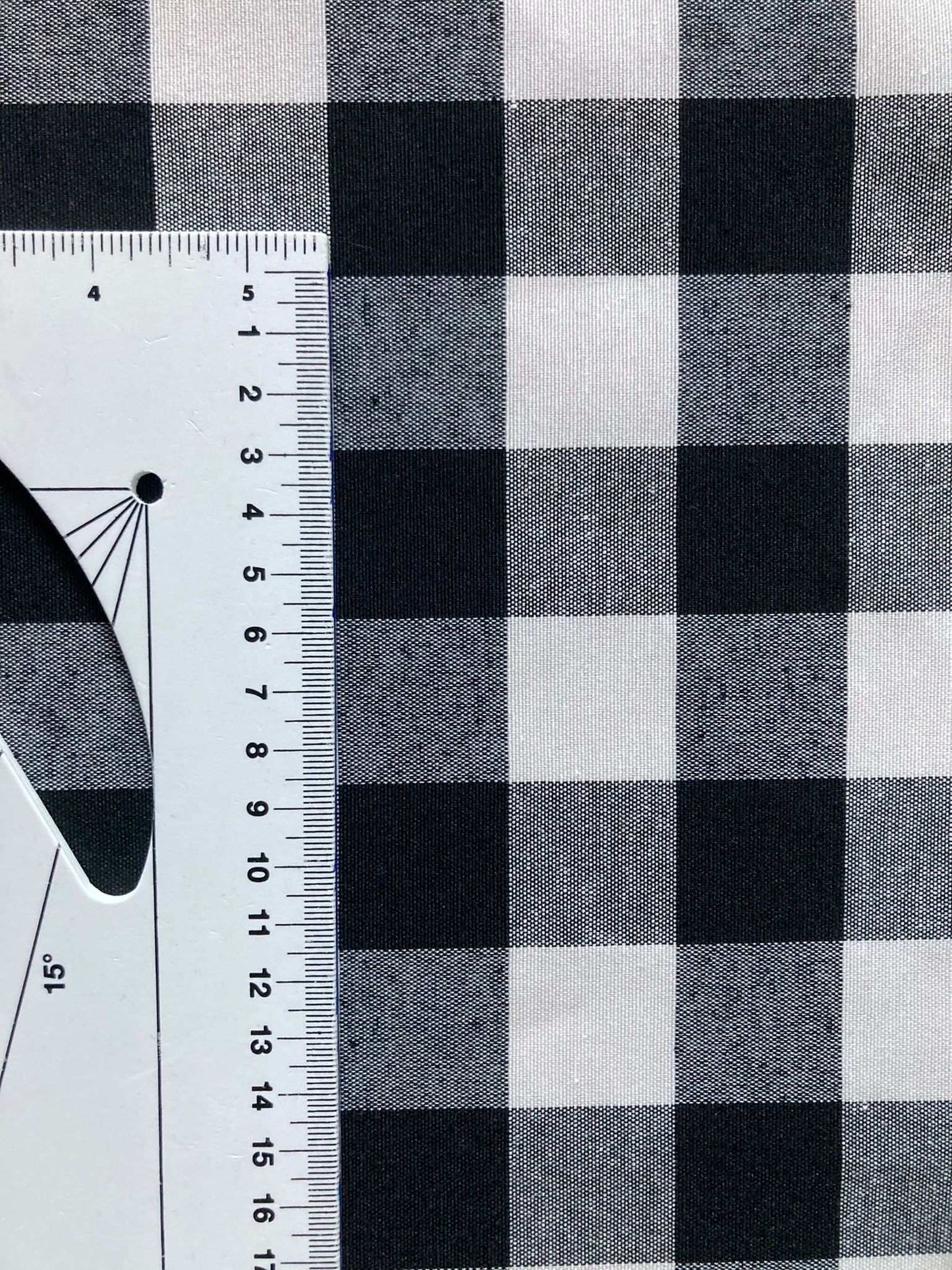 Afmetingen van de zwart geruit tafelkleed