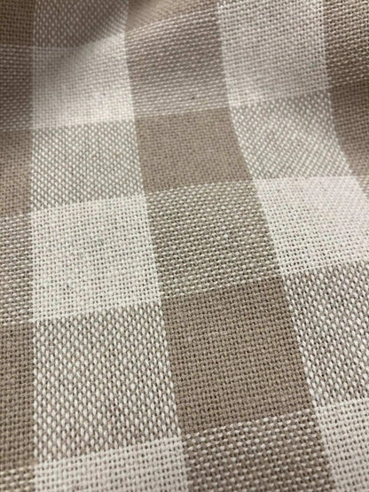 Detail geblokt beige tafelkleed