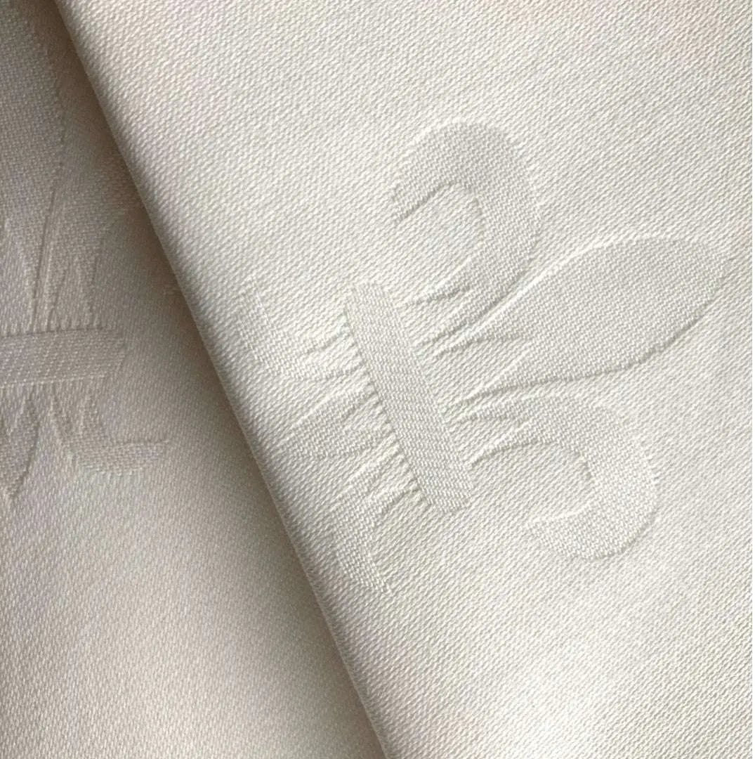 Franse lelie ivoor (Hotelkwaliteit: 250 gr/m2) - 100% katoen damast - Bamar Lifestyle