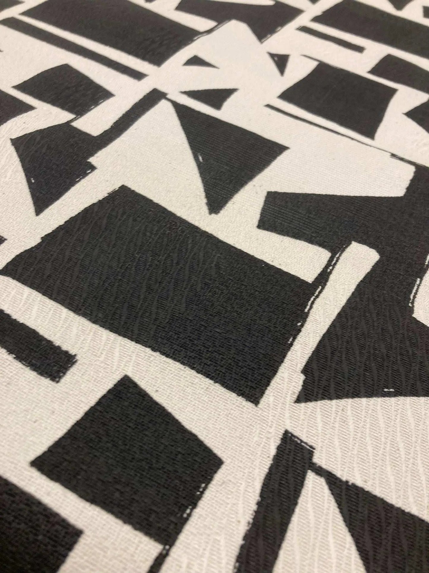 Zwart Modern Tafelkleed Morgan - Bamar Lifestyle