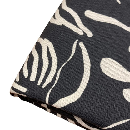 Zwart Modern Tafelkleed Labrera - Bamar Lifestyle