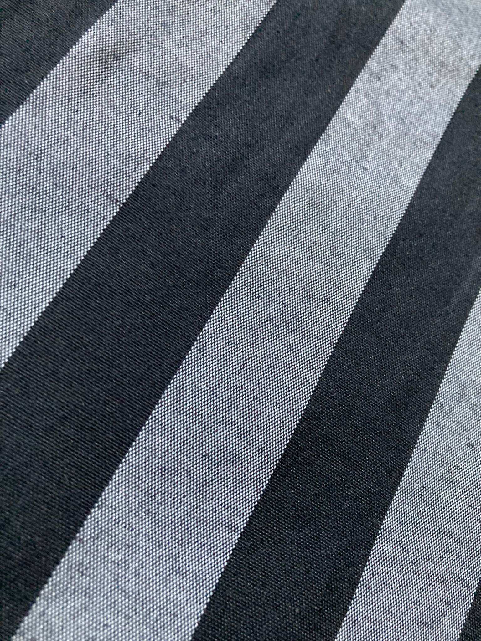 Zwart gestreept tafelkleed Rigato - Bamar Lifestyle