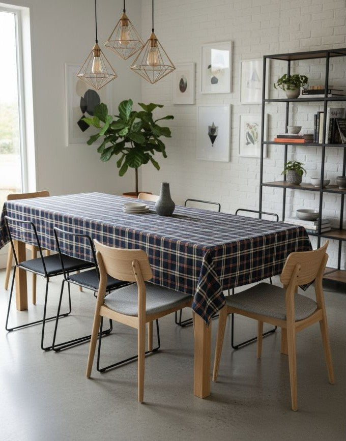 Blauw Geruit Tafelkleed Castle – Schotse Ruit / Tartan (Strijkvrij) Bamar Lifestyle
